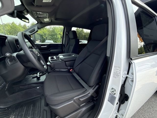 2025 GMC Sierra 3500HD Pro - Photo 18