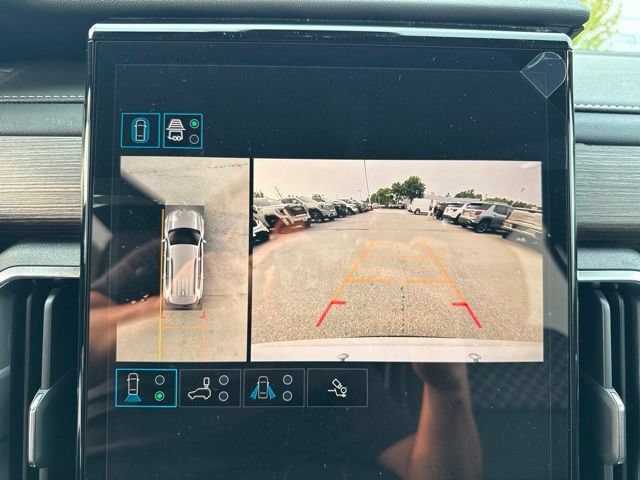 2026 GMC Acadia Denali - Photo 17
