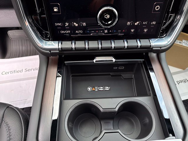 2026 GMC Yukon XL Denali - Photo 18