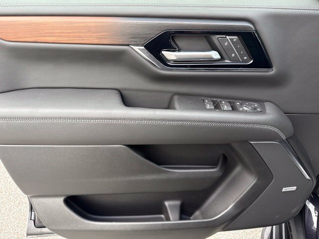 2026 GMC Yukon XL Denali - Photo 11