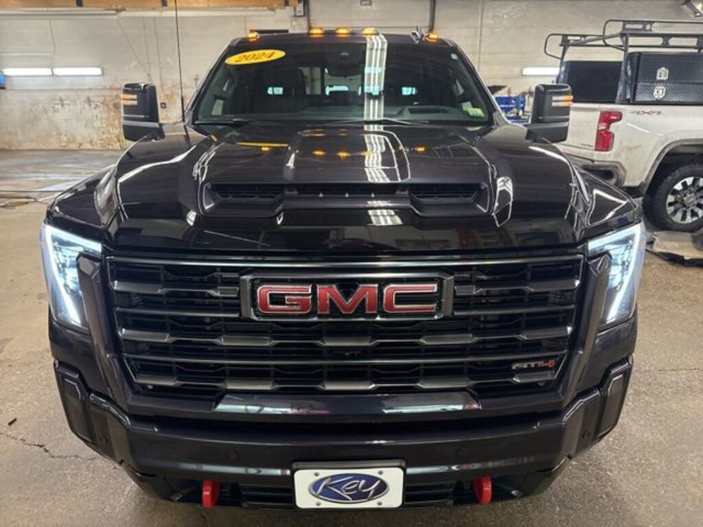 Used 2024 GMC Sierra 2500 HD AT4 Truck Crew Cab