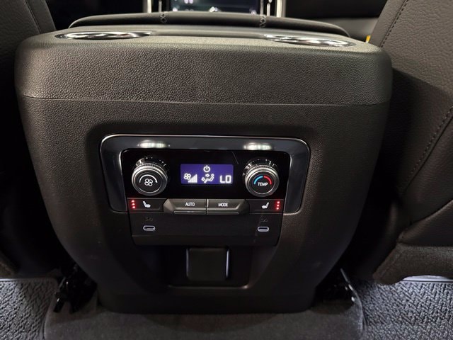 2026 GMC Yukon XL Denali - Photo 23