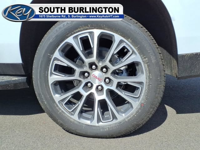 2026 GMC Yukon XL Denali - Photo 6