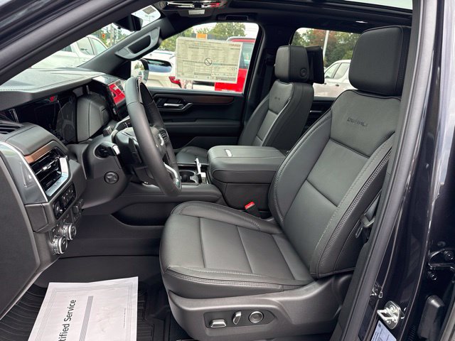 2026 GMC Yukon XL Denali - Photo 12