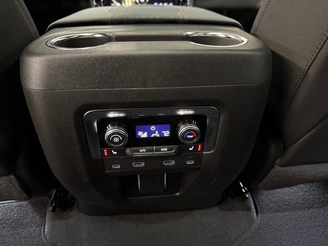 2026 GMC Yukon AT4 - Photo 24