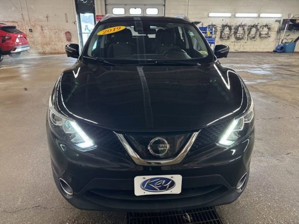 Used 2019 Nissan Rogue Sport SV SUV