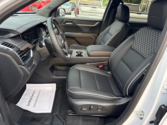 2026 GMC Acadia Denali - Photo 12