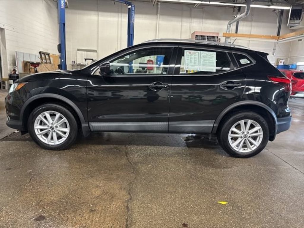 Used 2019 Nissan Rogue Sport SV SUV