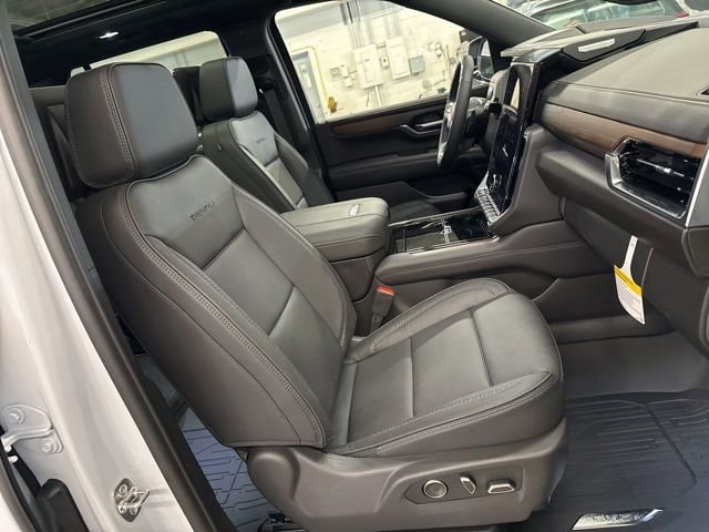 2026 GMC Yukon Denali - Photo 29