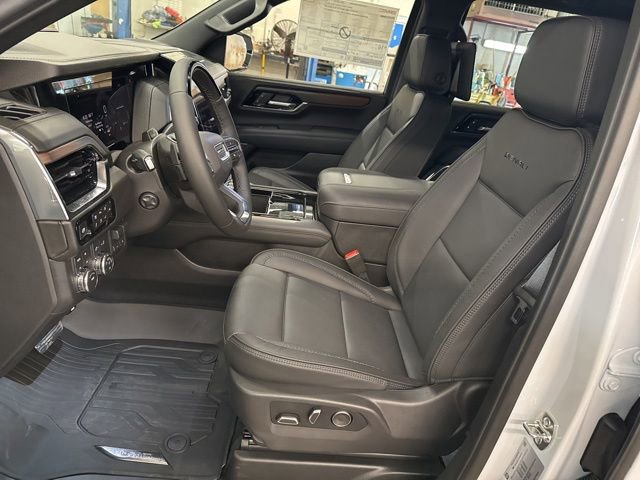 2026 GMC Yukon Denali - Photo 12