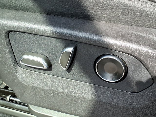 2026 GMC Yukon XL Denali - Photo 9