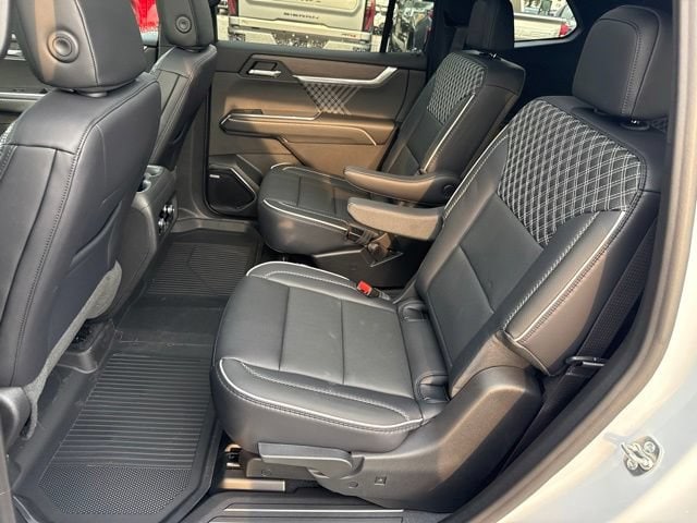 2026 GMC Acadia Denali - Photo 23