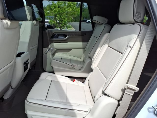 2026 GMC Yukon Denali - Photo 12
