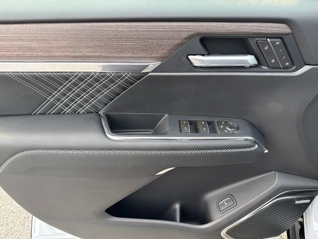 2026 GMC Acadia Denali - Photo 11