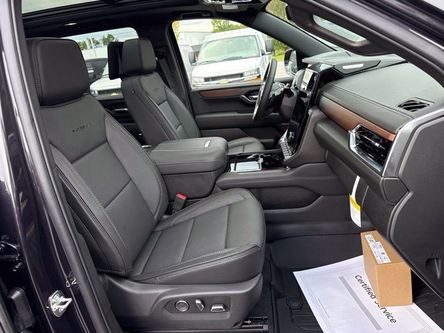 2026 GMC Yukon XL Denali - Photo 29