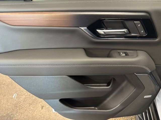 2026 GMC Yukon Denali - Photo 21