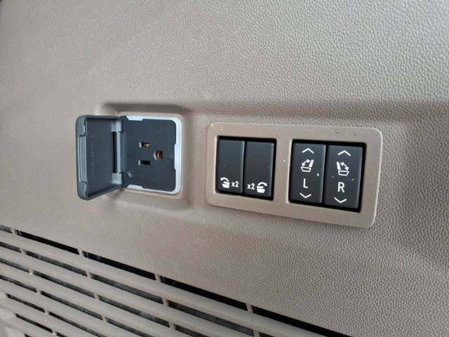 2026 GMC Yukon Denali - Photo 17