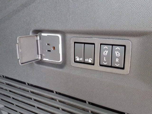 2026 GMC Yukon XL Denali - Photo 15