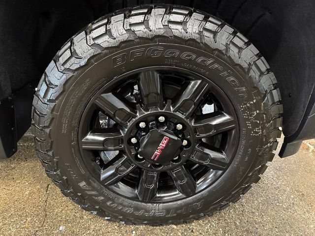 2026 GMC Sierra 2500HD AT4 - Photo 10