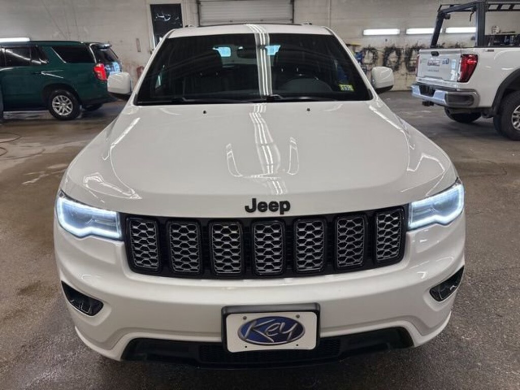 Used 2020 Jeep Grand Cherokee Altitude 4x4 SUV