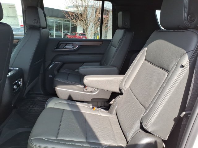 2026 GMC Yukon XL Denali - Photo 12