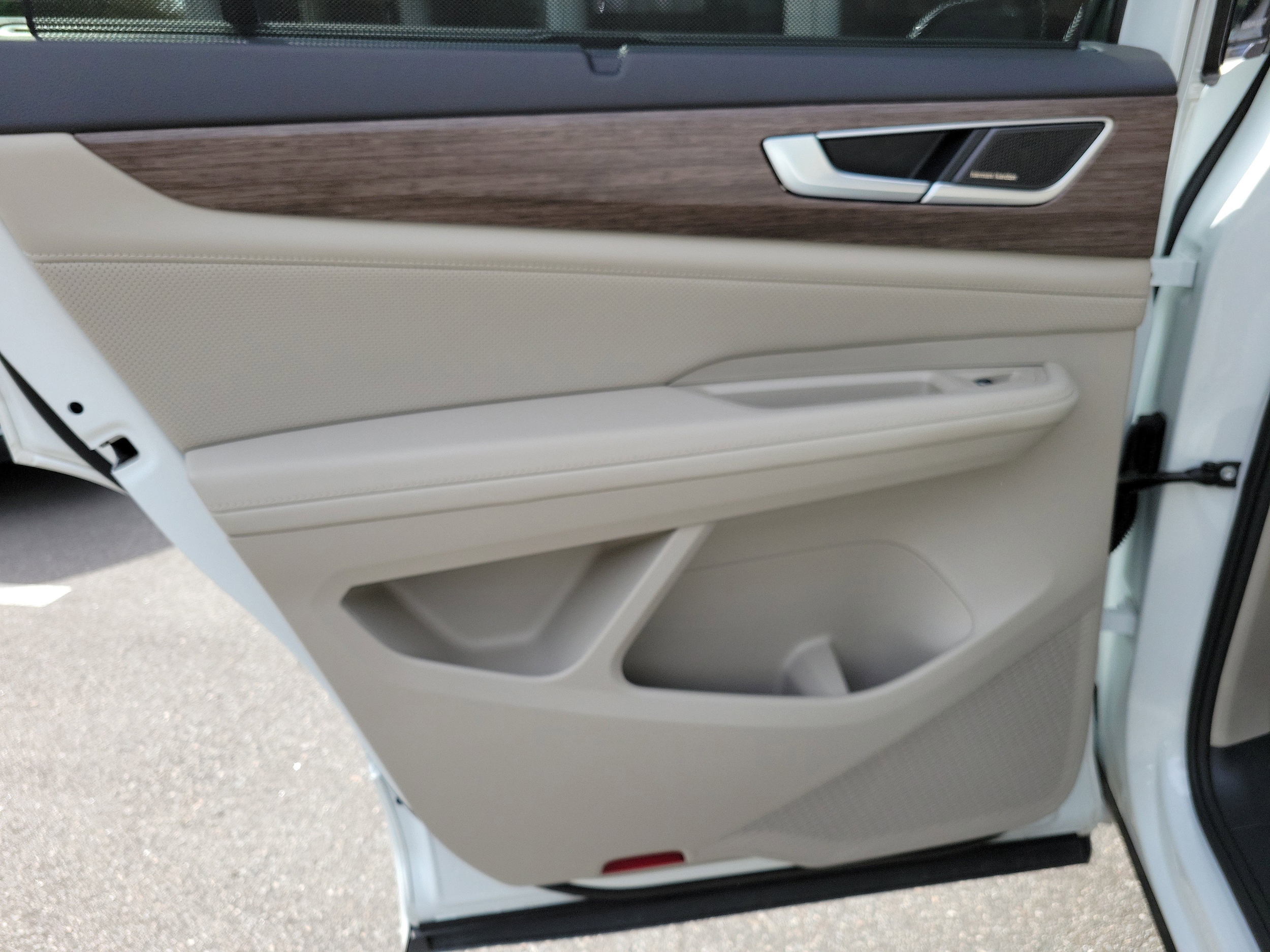 2024 Volkswagen Atlas SEL Premium R-Line - Photo 12