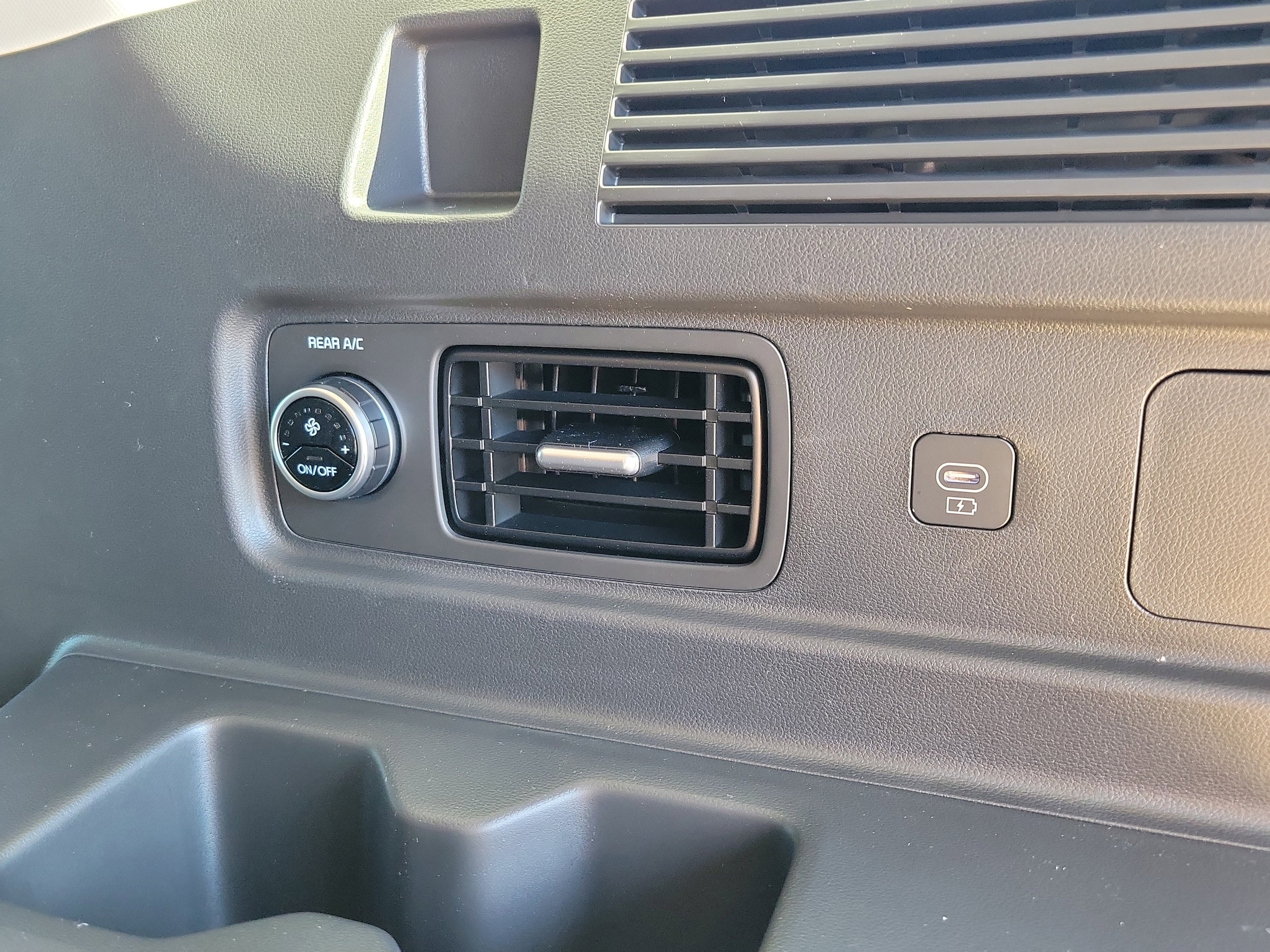 2026 Hyundai Santa Fe SEL - Photo 8