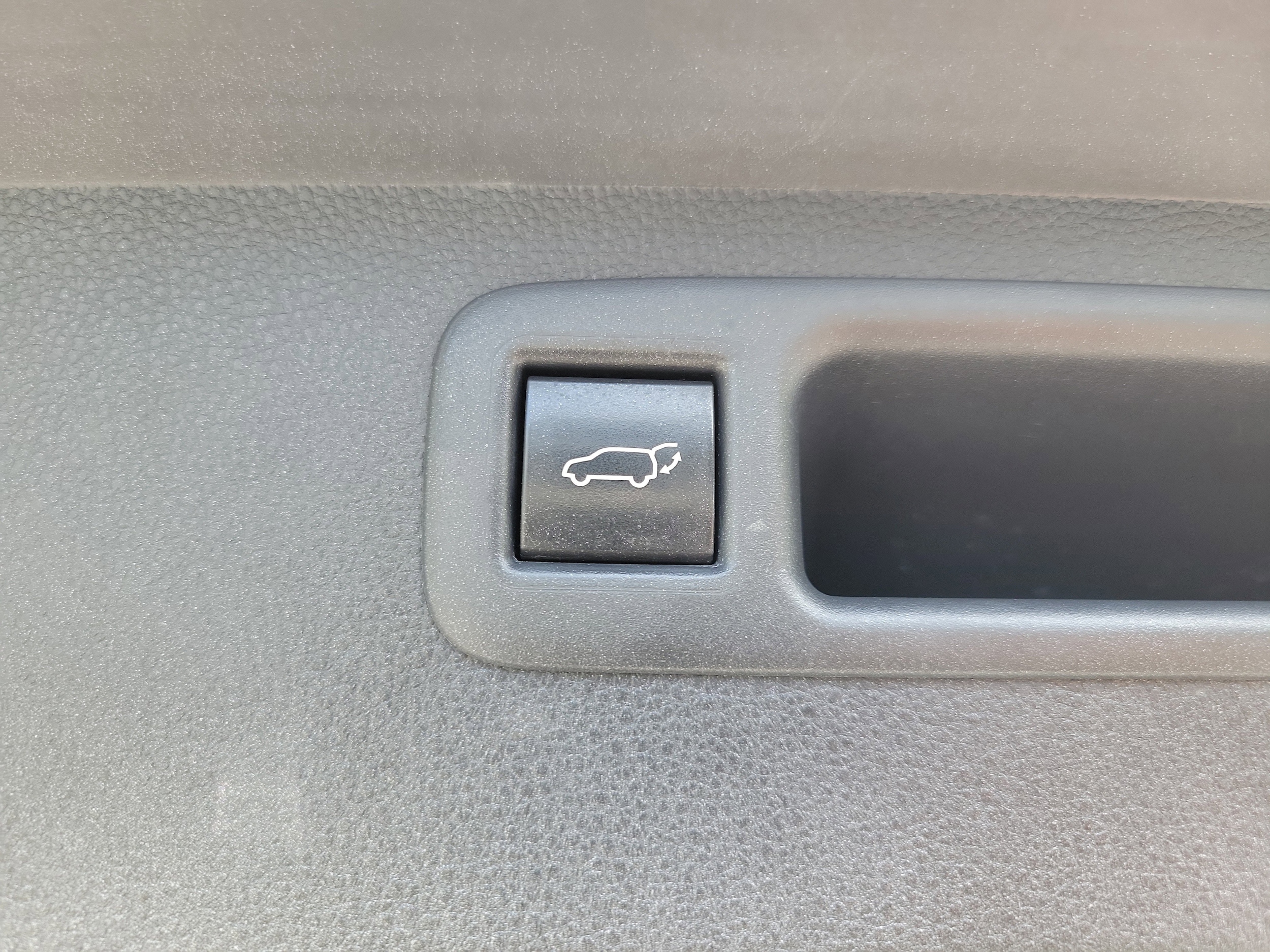 2021 Toyota Highlander XLE - Photo 11