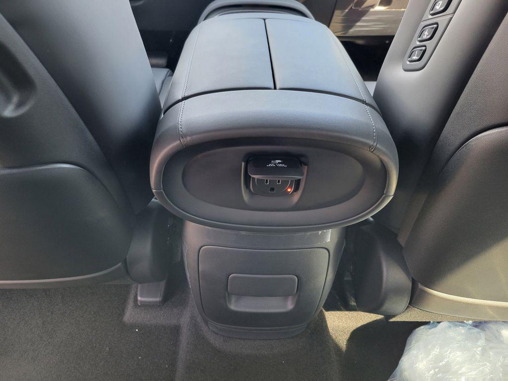 2026 Hyundai Palisade Limited - Photo 30