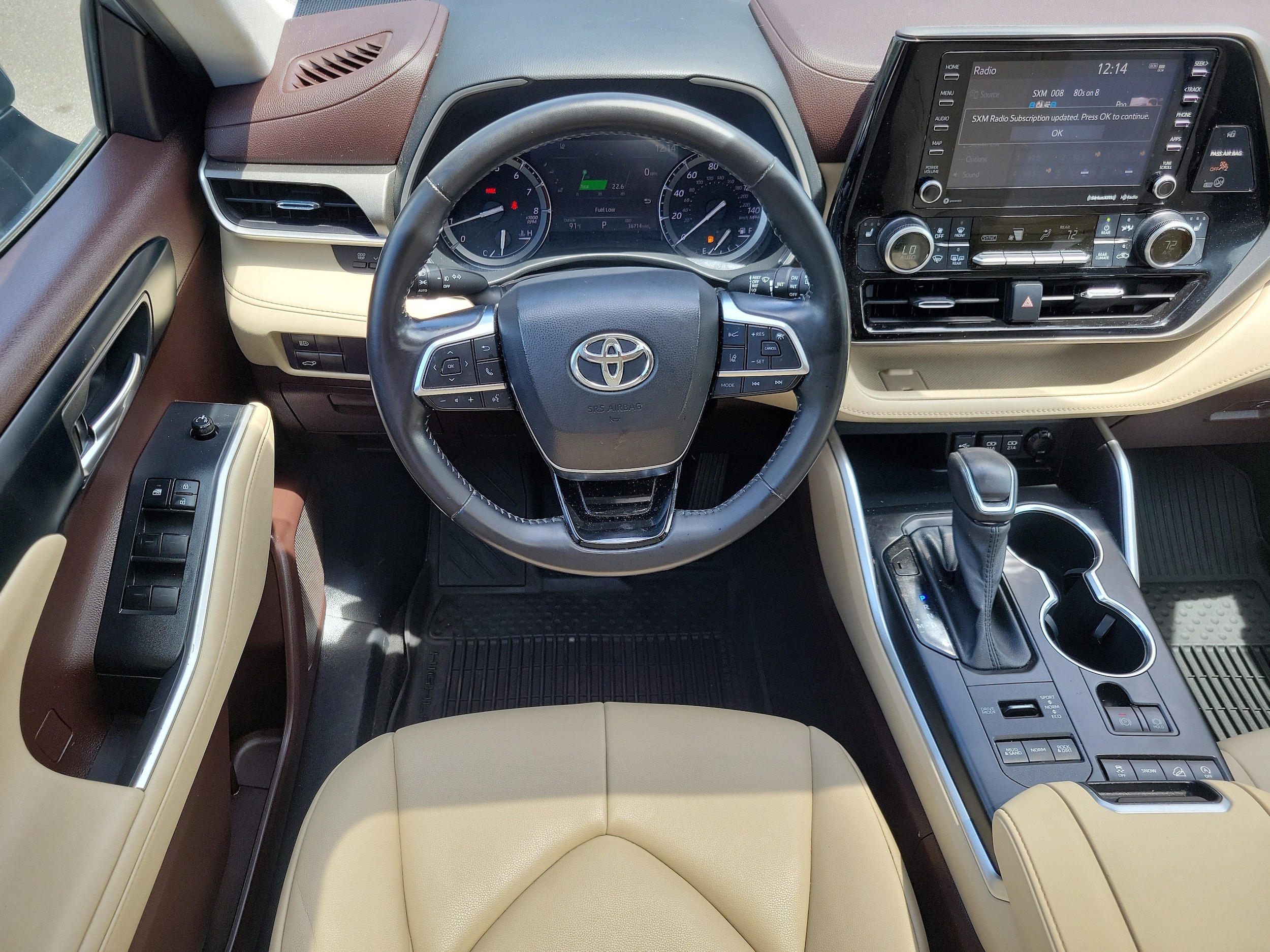 2021 Toyota Highlander XLE - Photo 19