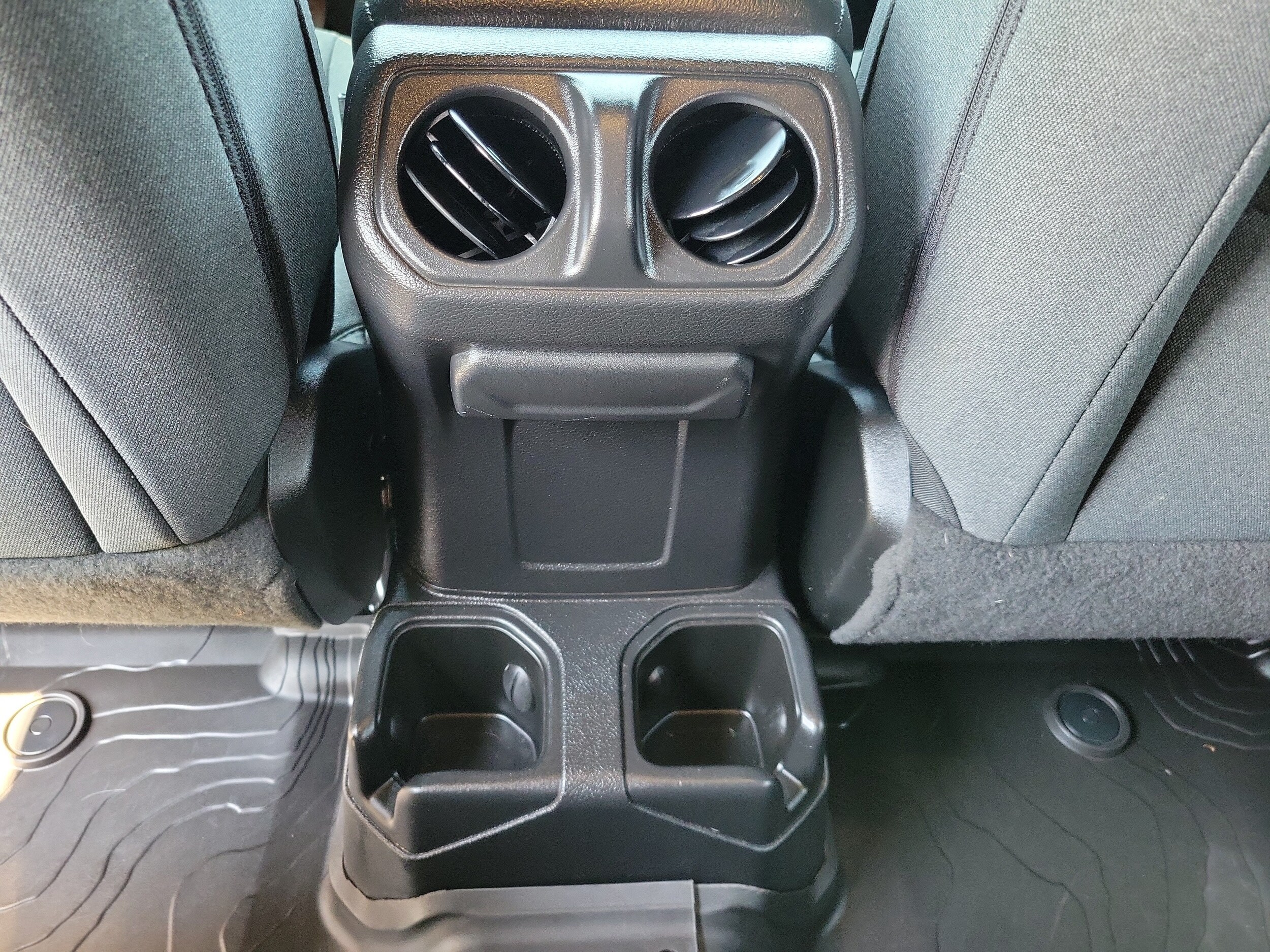 2024 Jeep Wrangler 4-Door Sport - Photo 14