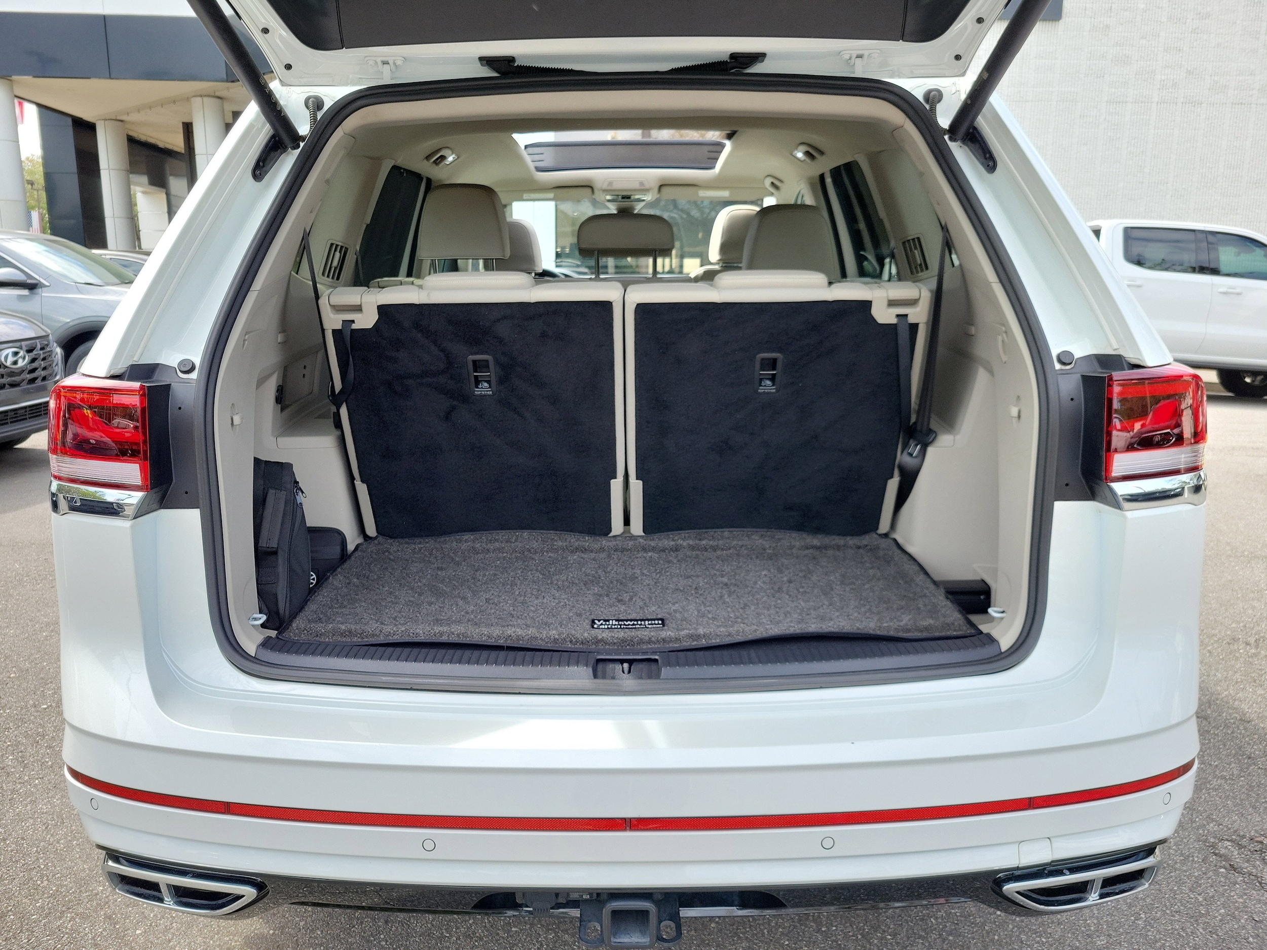 2024 Volkswagen Atlas SEL Premium R-Line - Photo 9