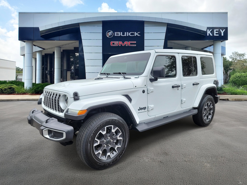 Used 2025 Jeep Wrangler Sahara SUV