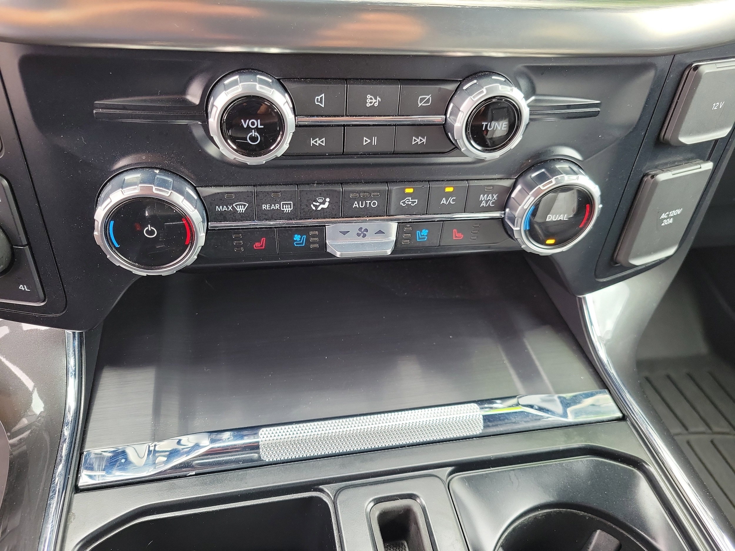 2023 Ford F-150 Lariat - Photo 32