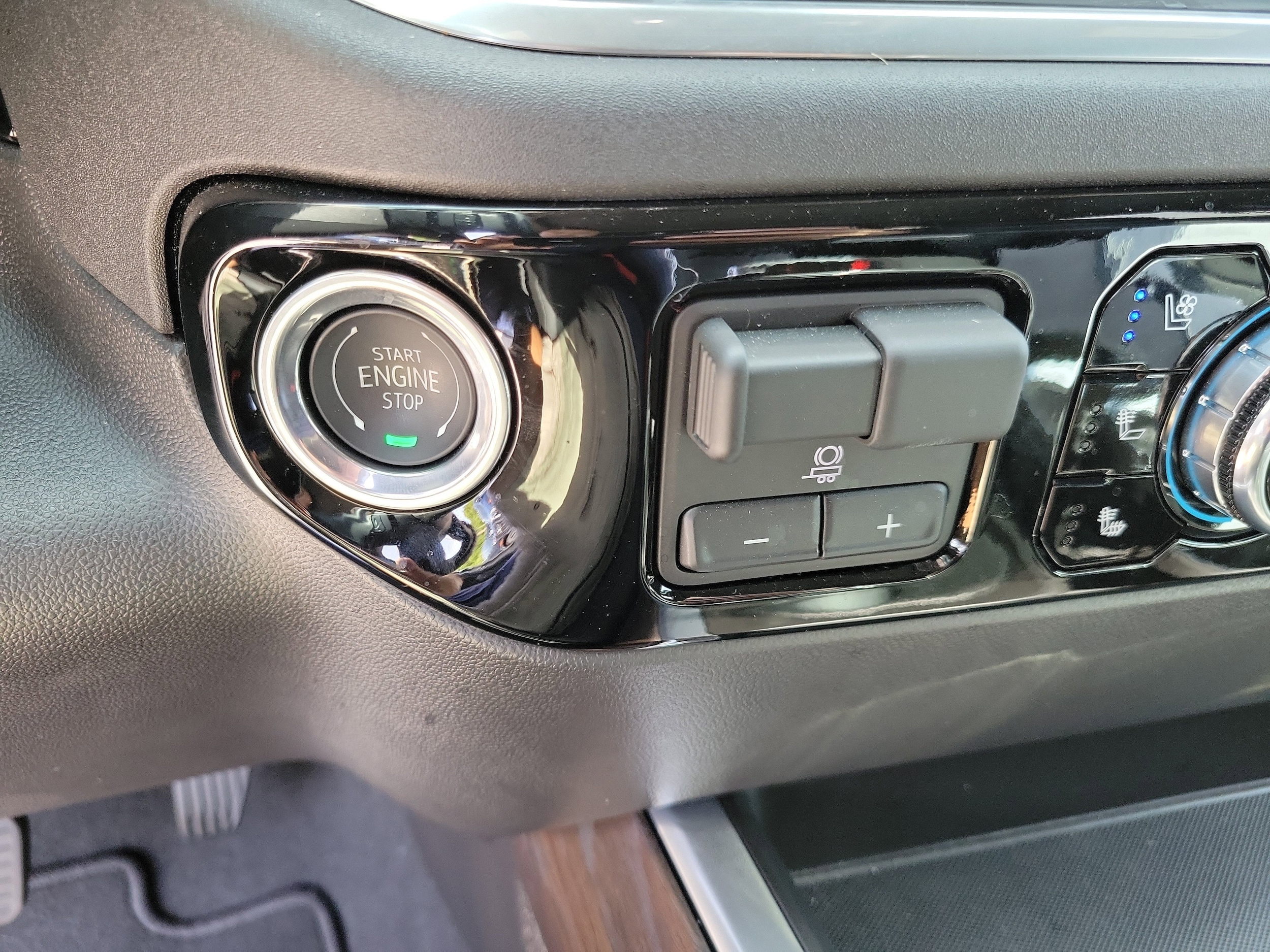 2026 GMC Sierra 1500 SLT - Photo 29