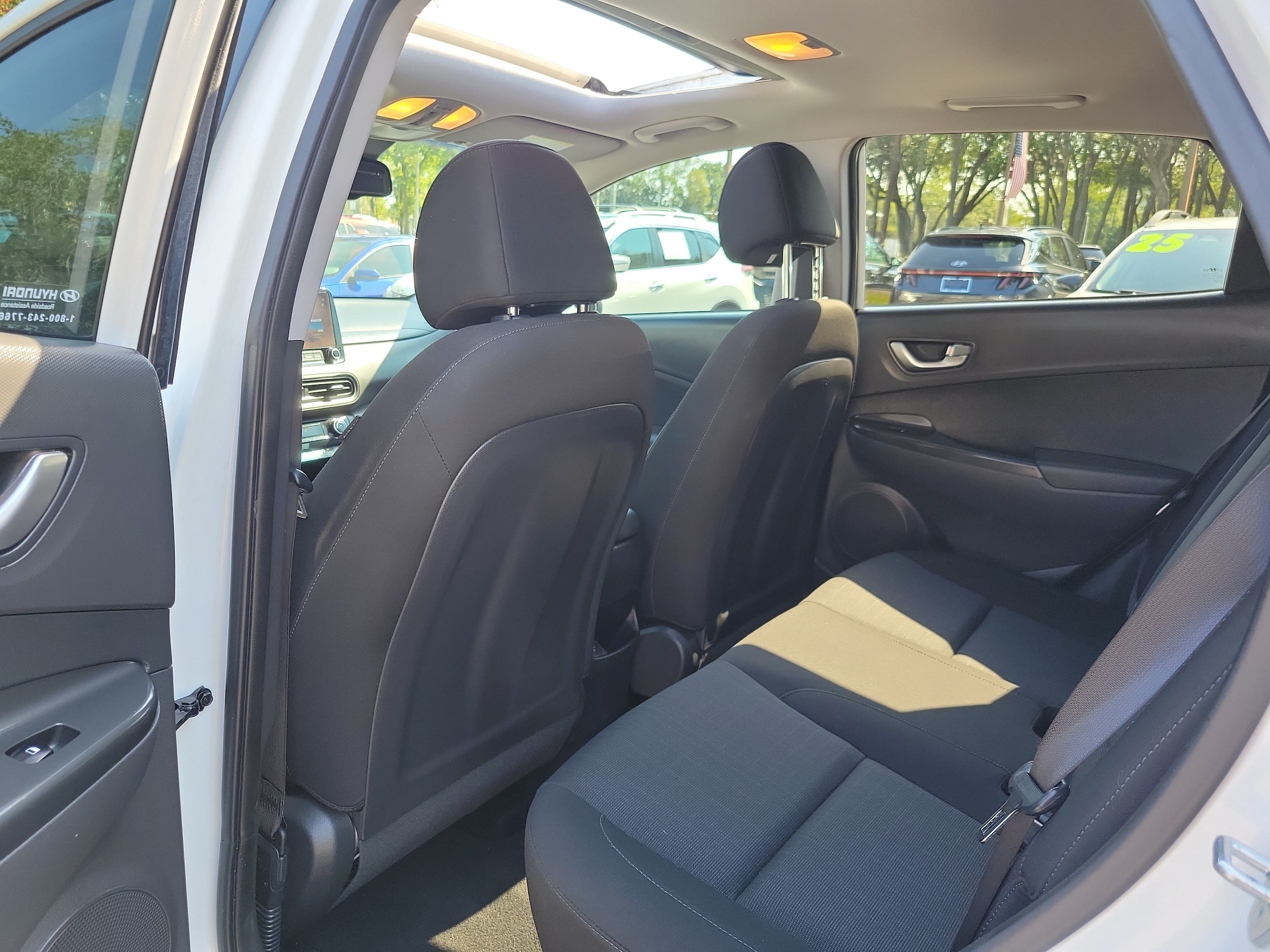 2023 Hyundai Kona SEL - Photo 11