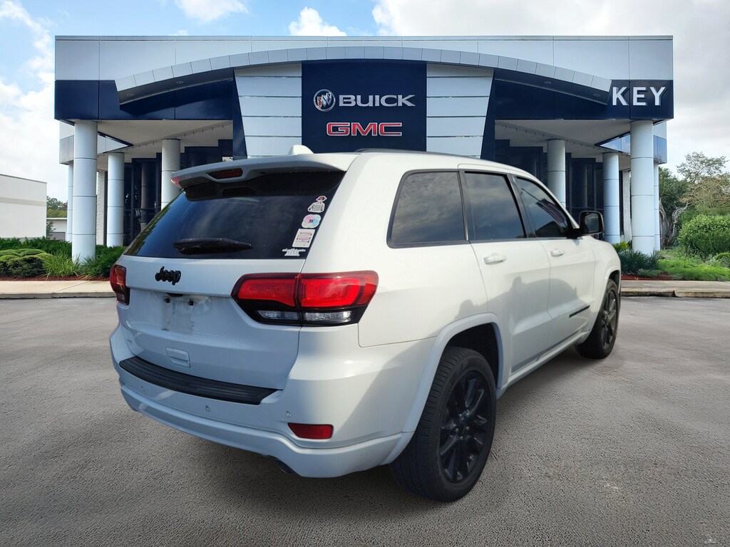 Used 2021 Jeep Grand Cherokee Laredo SUV