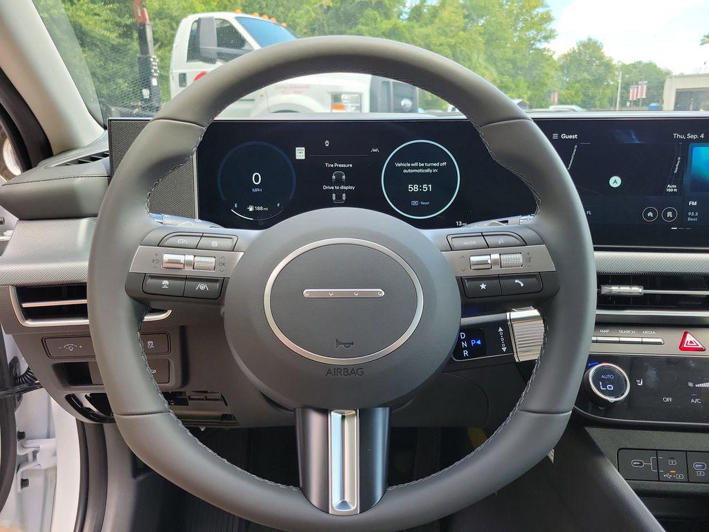 2025 Hyundai Sonata SEL - Photo 12