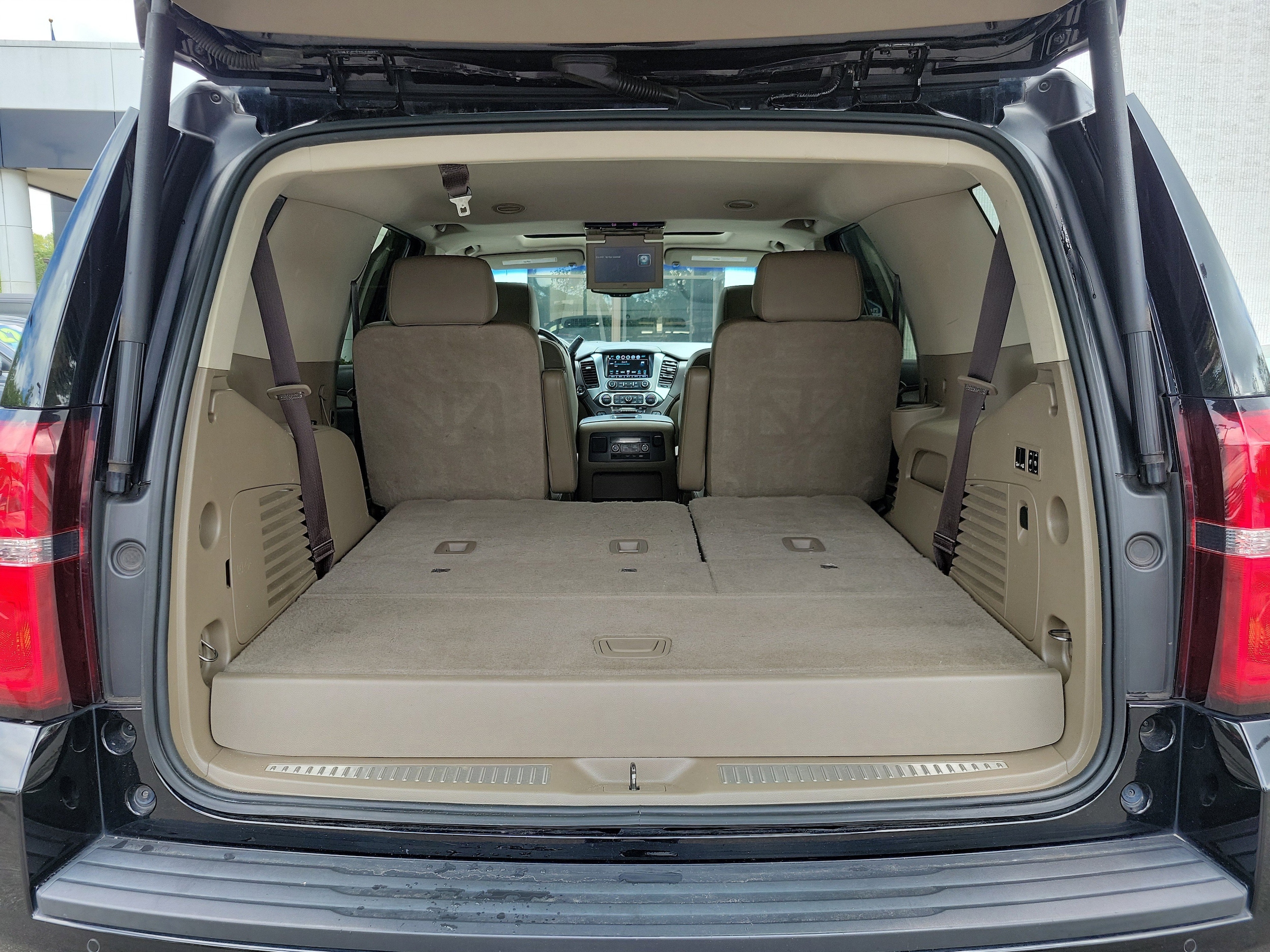 2019 Chevrolet Tahoe LT - Photo 9