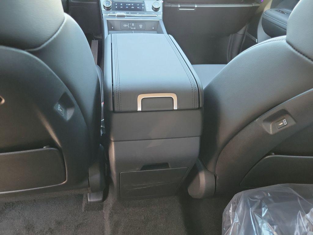 2026 Hyundai Santa Fe Limited - Photo 31