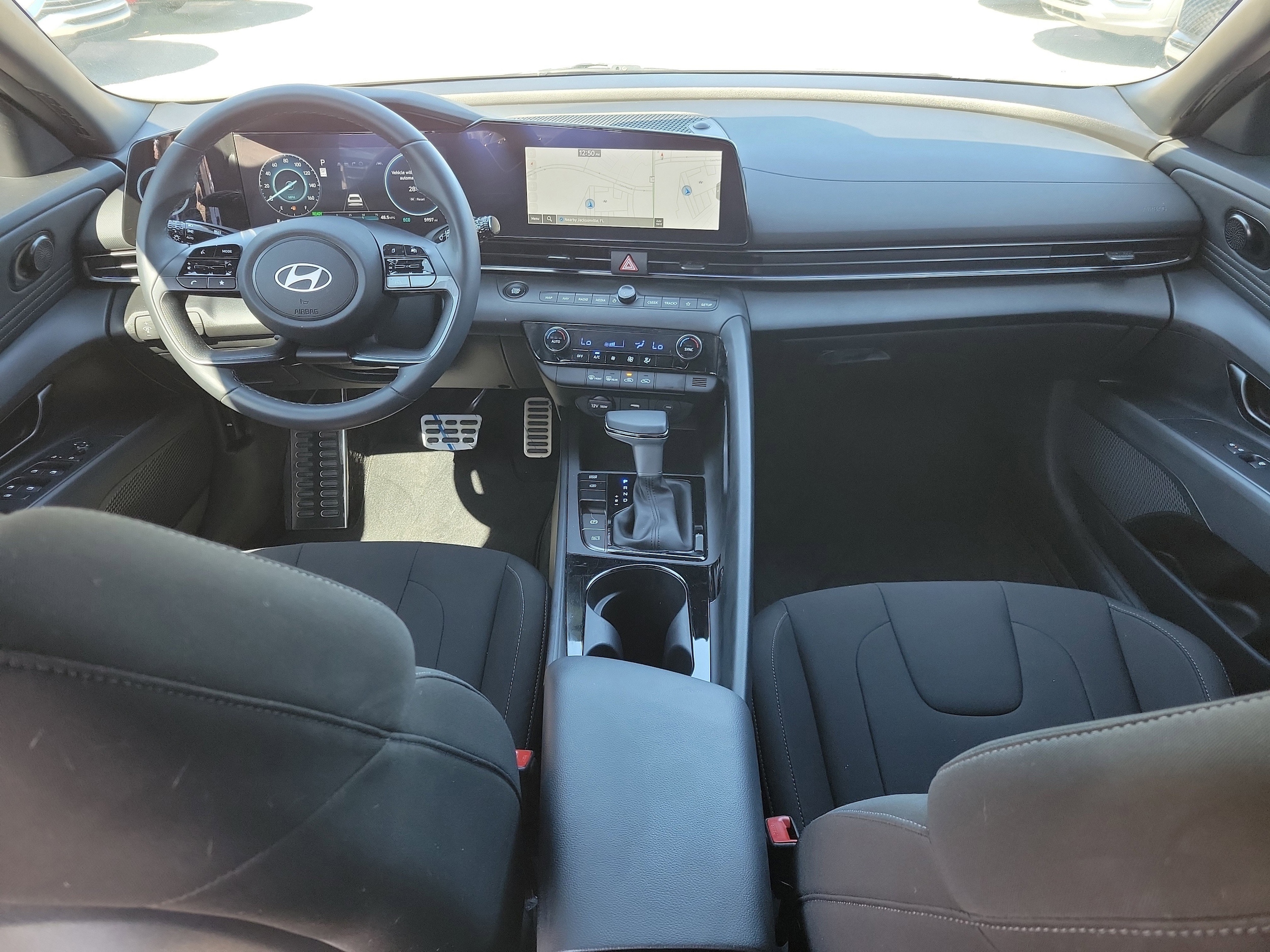 2025 Hyundai Elantra Blue - Photo 12