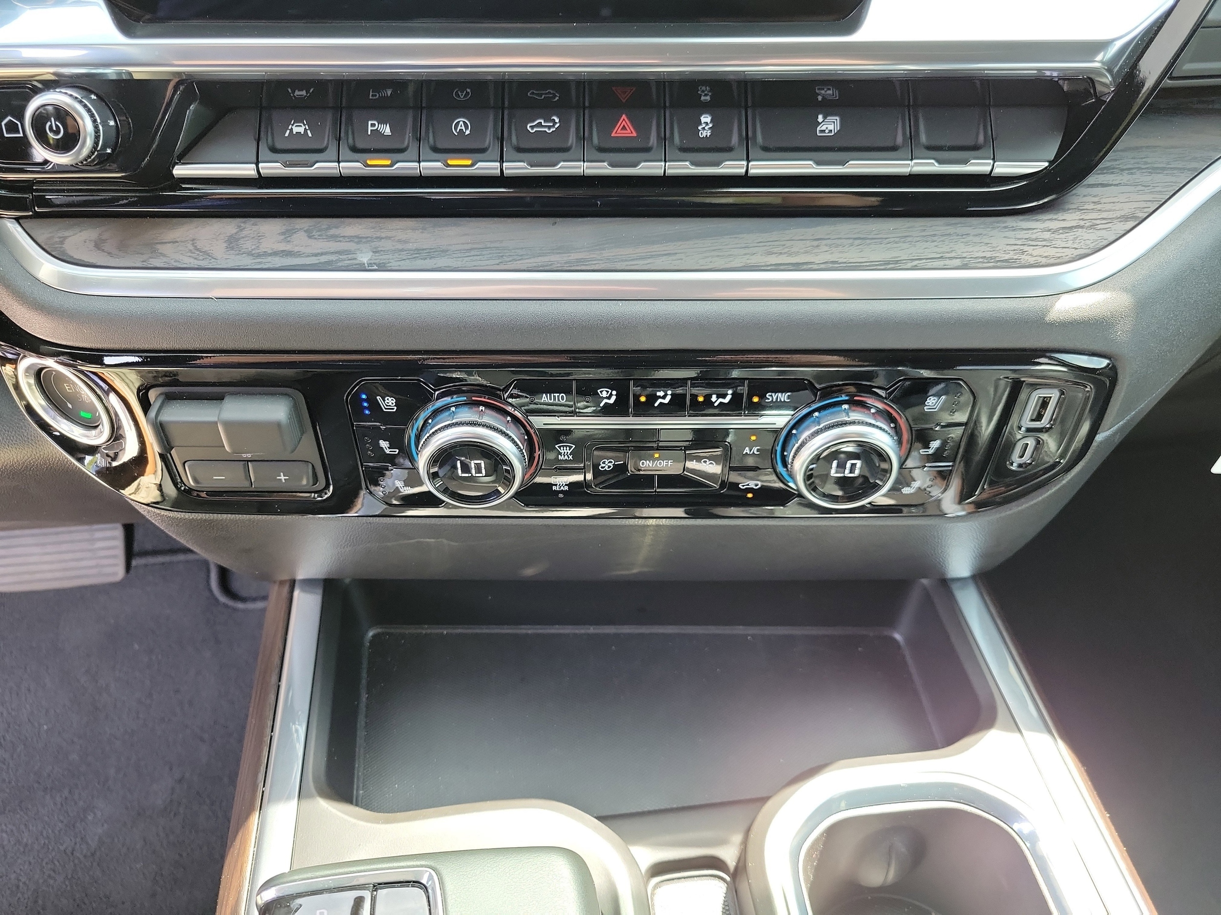 2026 GMC Sierra 1500 SLT - Photo 30