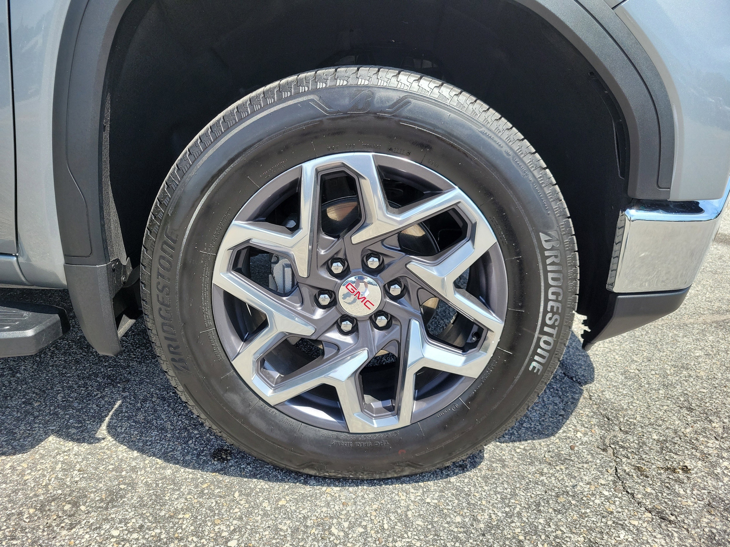 2026 GMC Sierra 1500 SLT - Photo 6