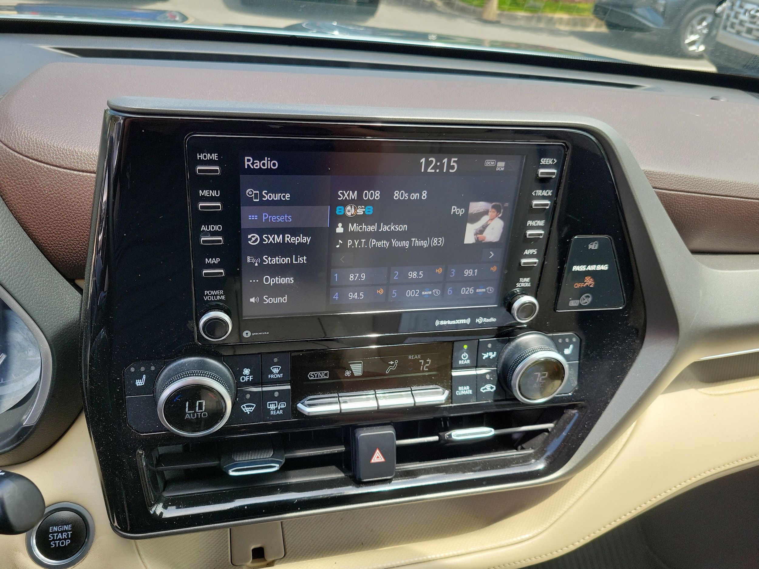 2021 Toyota Highlander XLE - Photo 32