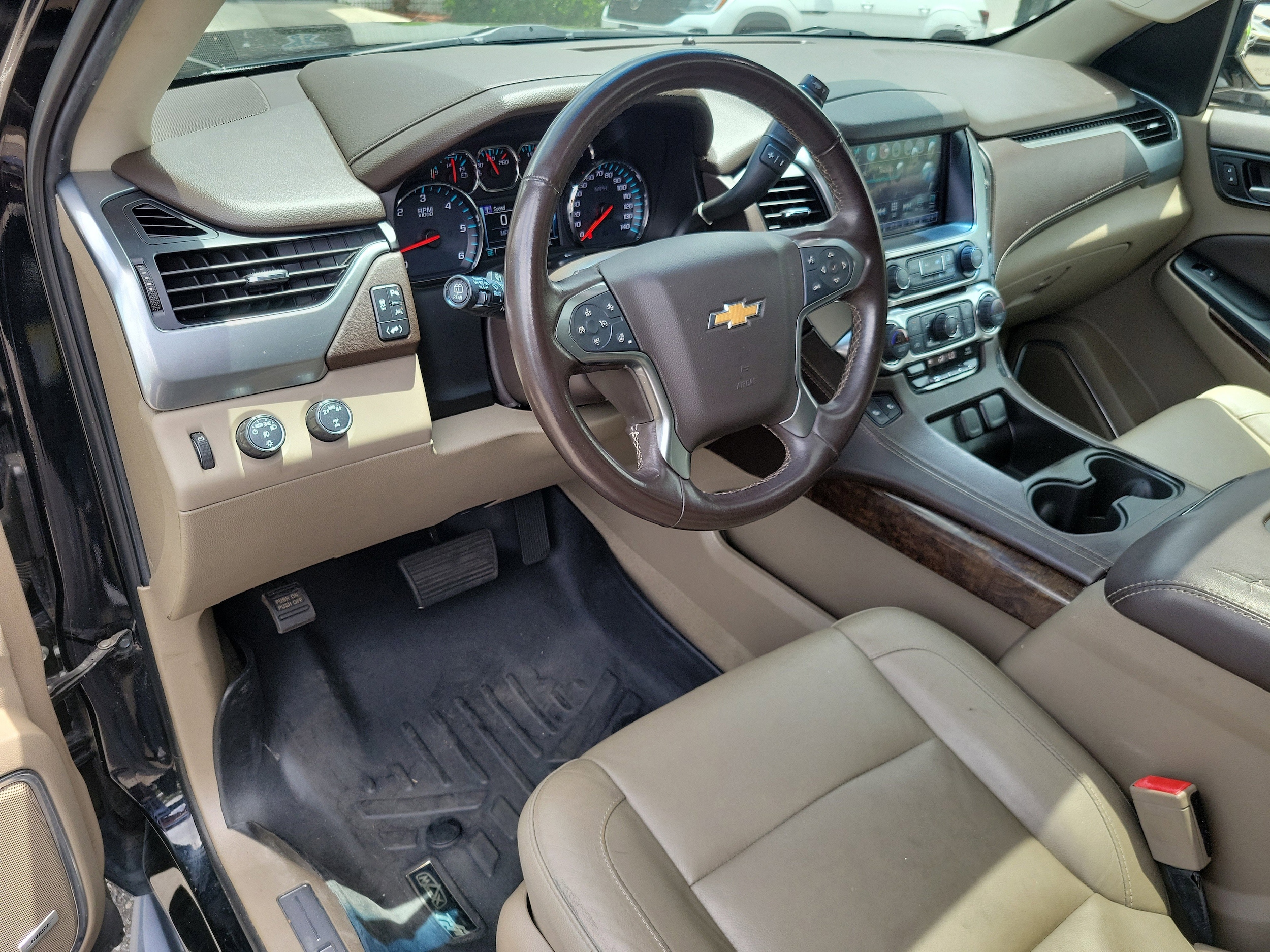 2019 Chevrolet Tahoe LT - Photo 23