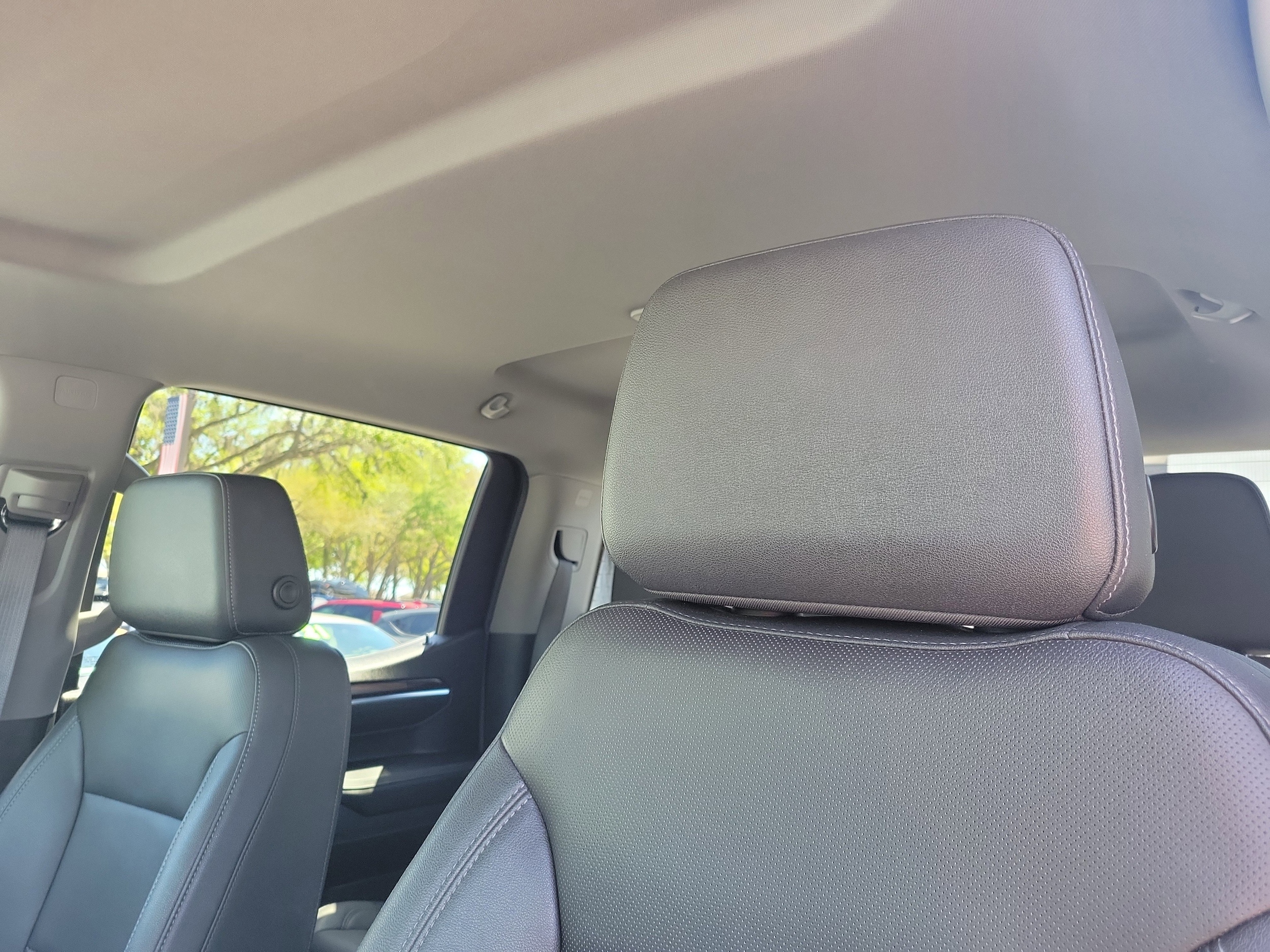 2024 GMC Sierra 1500 SLT - Photo 23
