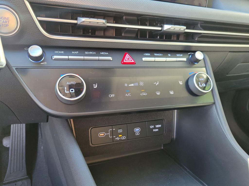 2025 Hyundai Sonata SEL - Photo 25