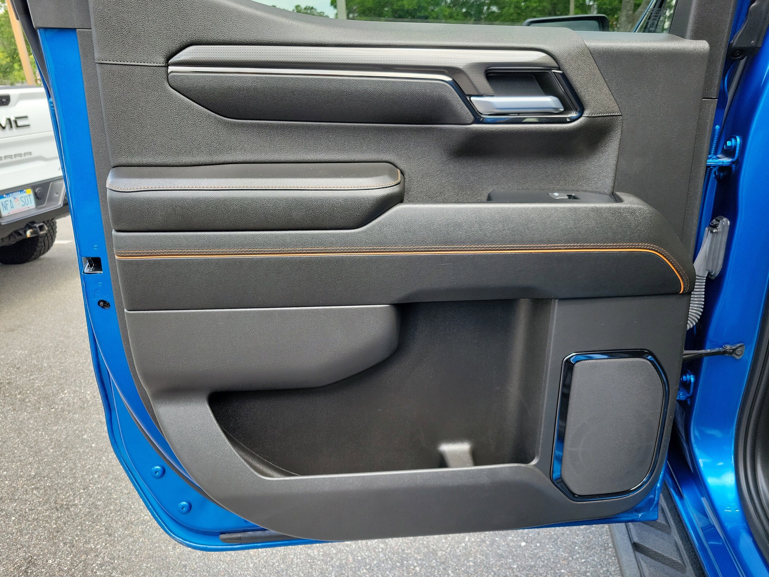 2023 GMC Sierra 1500 AT4 - Photo 11