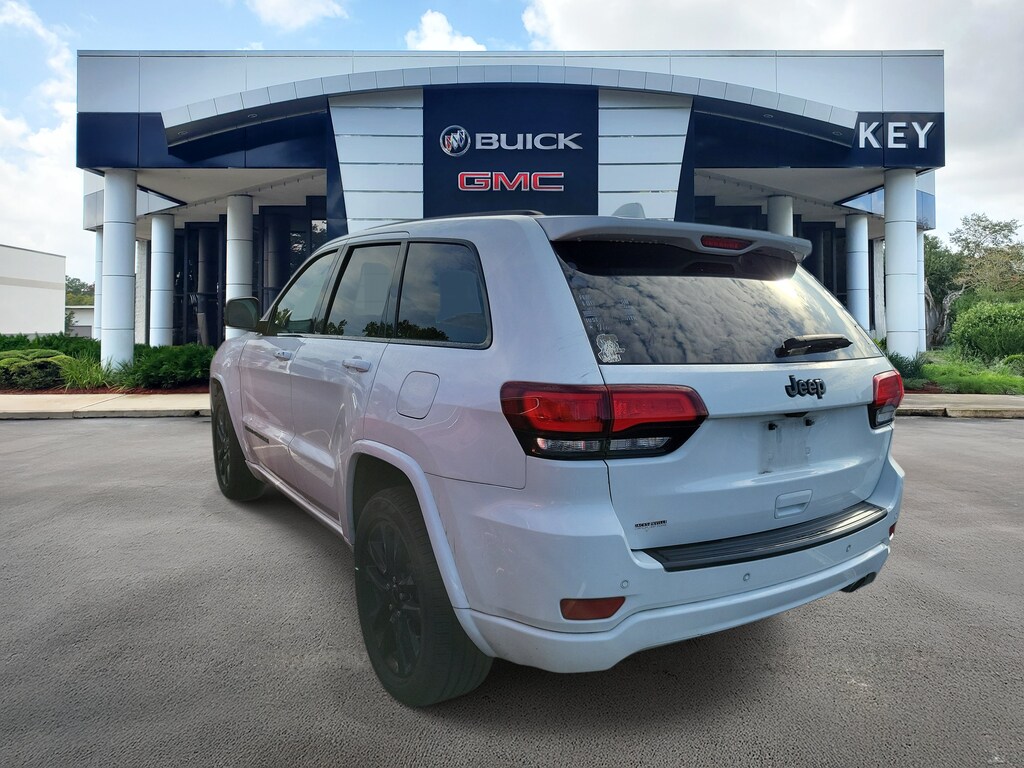 Used 2021 Jeep Grand Cherokee Laredo SUV