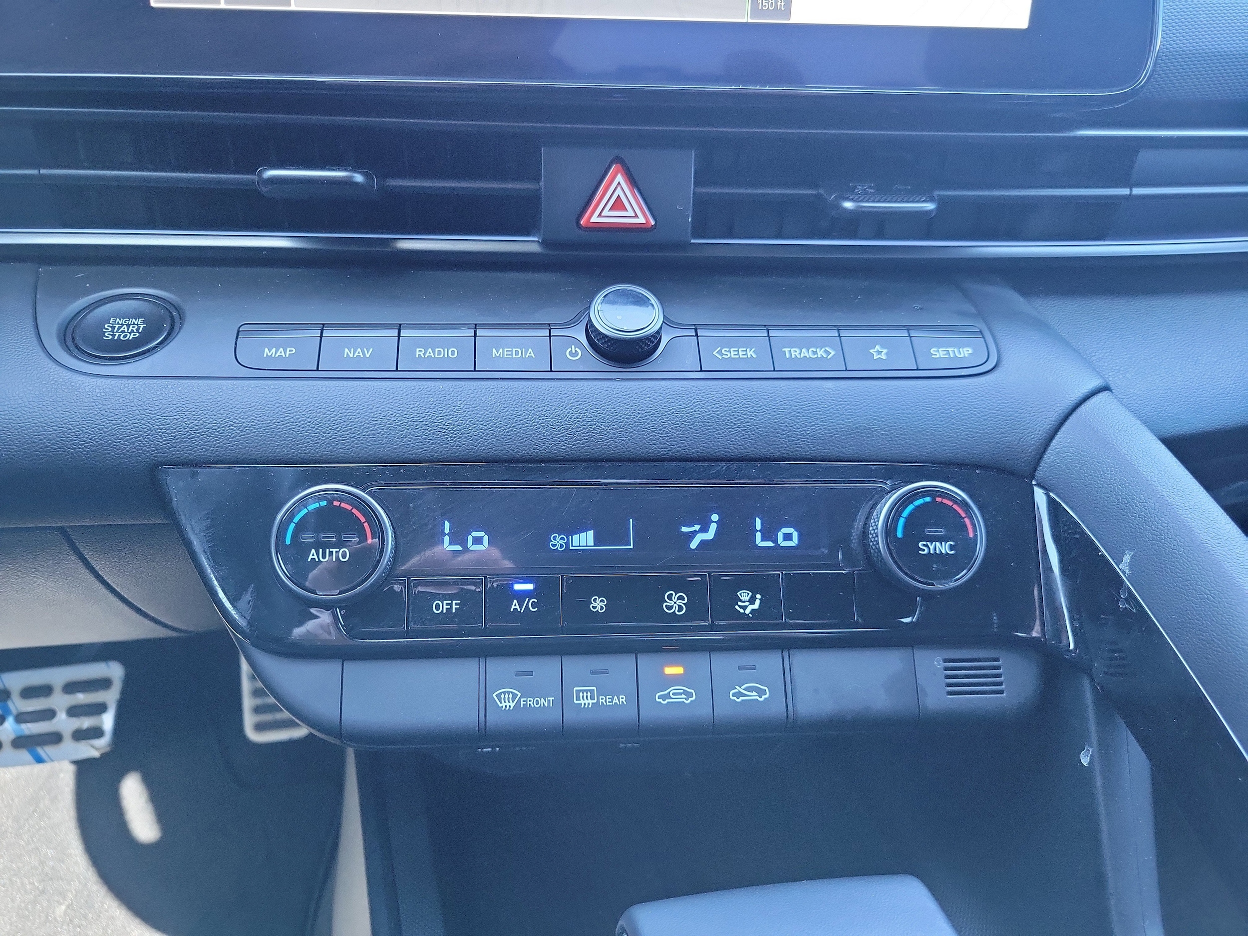 2025 Hyundai Elantra Blue - Photo 24
